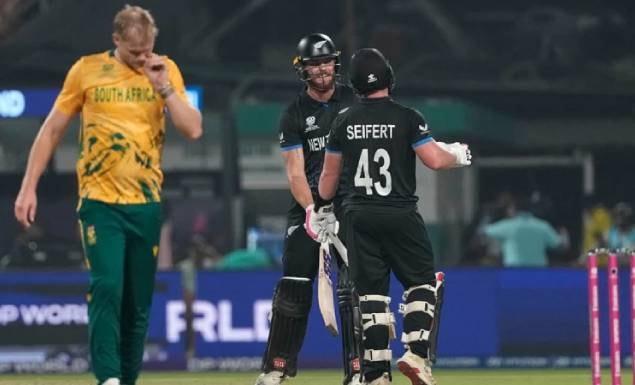 প্রোটিয়াদের উড়িয়ে টি-টোয়েন্টির ফাইনালে নিউজিল্যান্ড