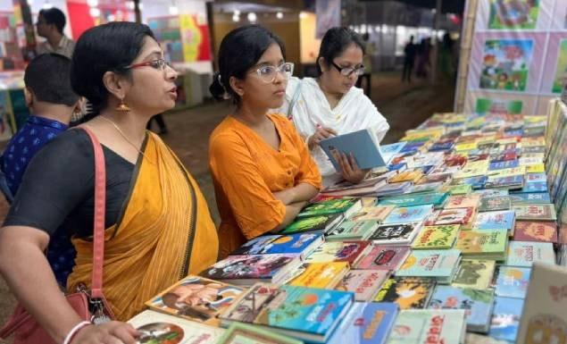একুশে বইমেলার ১০ম দিনে এসেছে ১৮৫টি নতুন বই