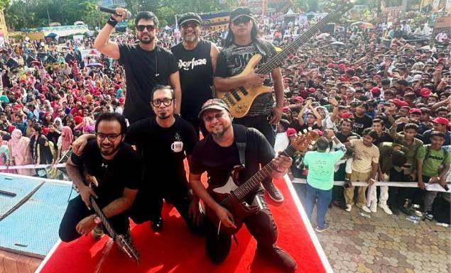 স্বাধীনতা দিবসে ওয়ারফেজ গাইবে মানিক মিয়া অ্যাভিনিউয়ে