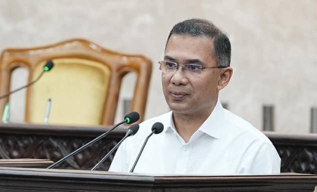 কোনো রাজনৈতিক দলের সদস্য হবেন না