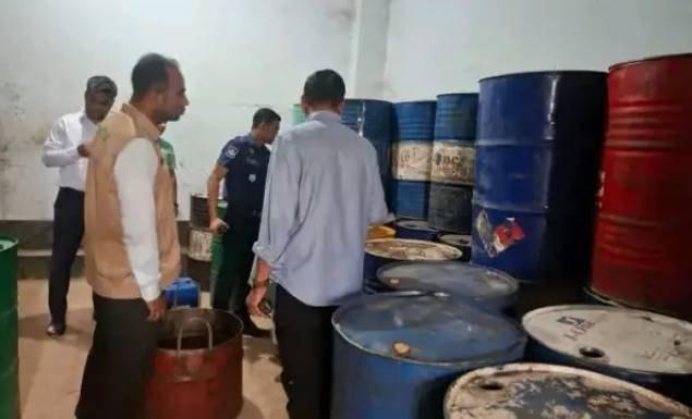 সারা দেশে অবৈধ মজুতকৃত ৩,৭২,৩৮৮ লিটার জ্বালানি তেল উদ্ধার