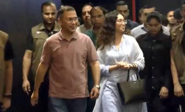 মেয়ে জাইমাকে নিয়ে হলে সিনেমা দেখলেন প্রধানমন্ত্রী