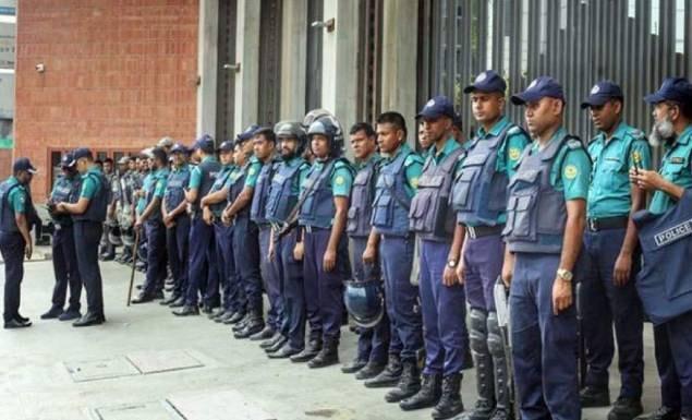 বাংলাদেশ পুলিশ সারা দেশে নিয়োগ দেবে ২৭০৩ কনস্টেবল: পদ বেশি ঢাকা জেলায়