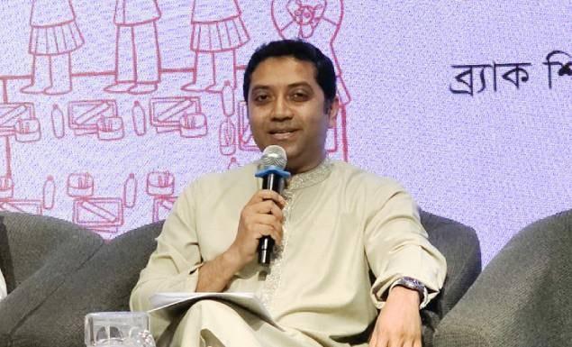 প্রাথমিক বিদ্যালয়ের শিক্ষার্থীদের বিনা মূল্যে ইউনিফর্ম দেবে সরকার: ববি হাজ্জাজ