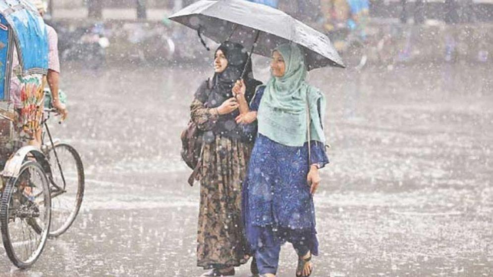 ৯ দিন বৃষ্টির আভাস, বাড়তে পারে বজ্রপাত