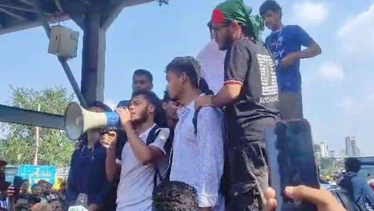 শিক্ষামন্ত্রীর পদত্যাগ দাবিতে বুধবার ‘মার্চ টু শিক্ষা মন্ত্রণালয়’