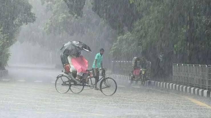 বজ্রসহ বৃষ্টির আভাস, কমতে পারে তাপমাত্রা