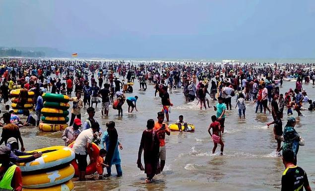 কক্সবাজার সৈকতে নেমে ৩ পর্যটকের মৃত্যু, নিখোঁজ ২