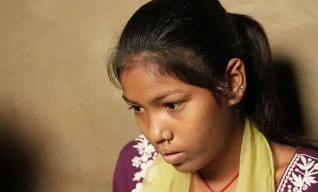 ভারতে পড়তে ও লিখতে ভুলে যাওয়া মেয়েটির সঙ্গে কী ঘটেছে?