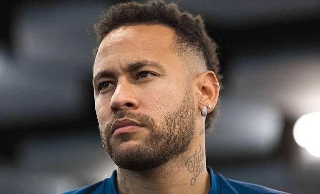 বিশ্বকাপ অনিশ্চয়তার মধ্যেই নেইমার দিলেন অবসরের ইঙ্গিত